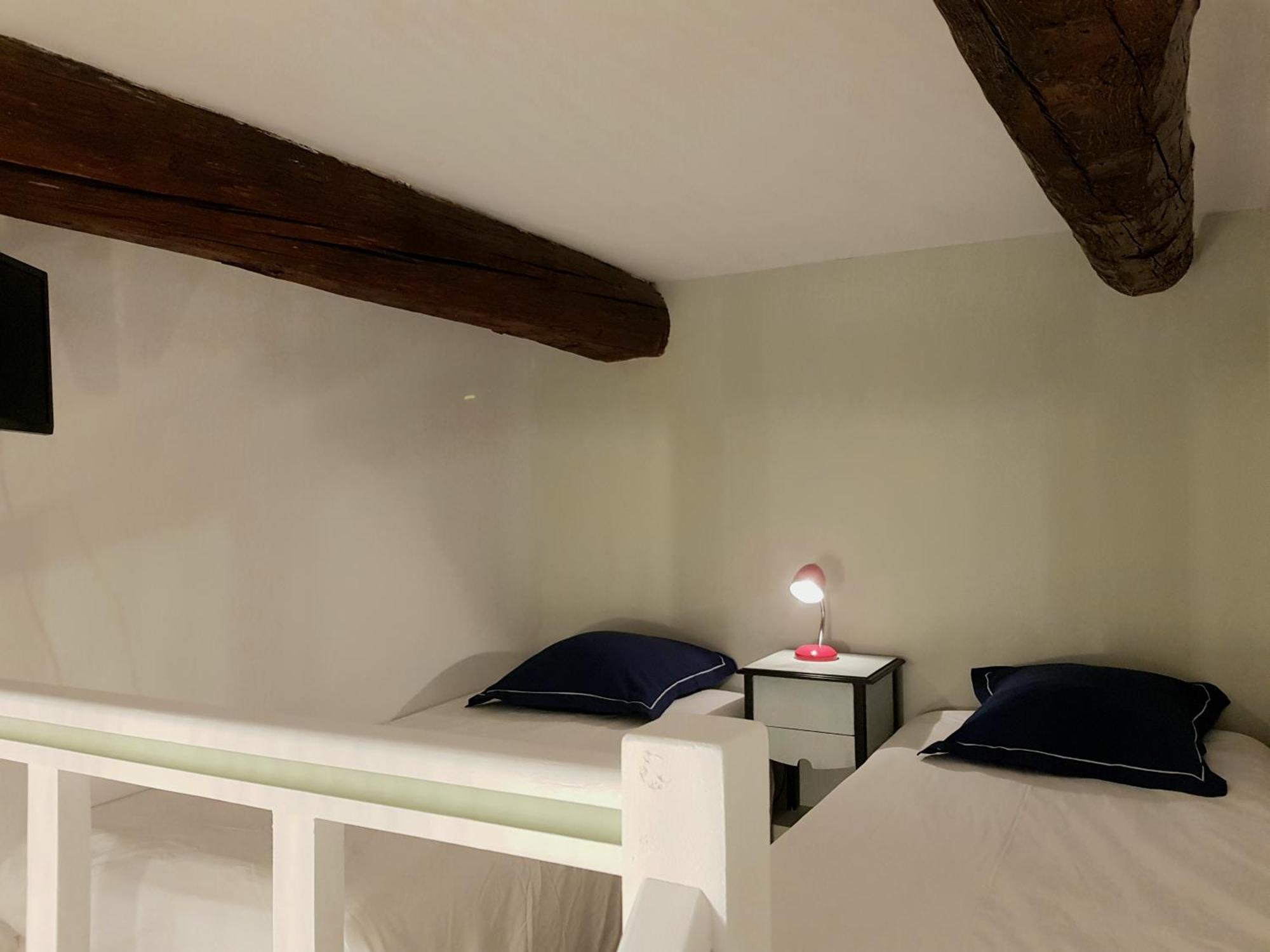 Bed And Breakfast Jardin De Marie Aix-en-Provence Room photo
